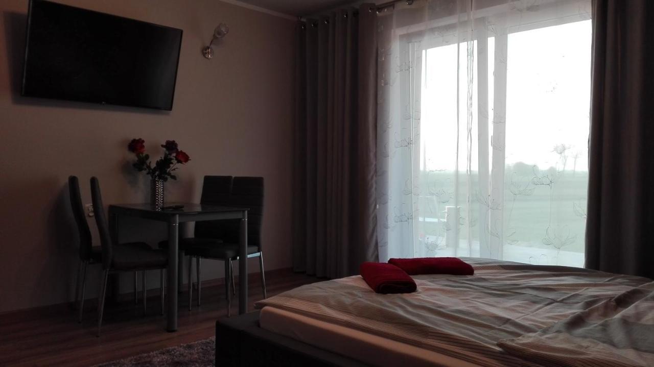 Bed and Breakfast Tropikalna Odnowa Falkowo Екстер'єр фото